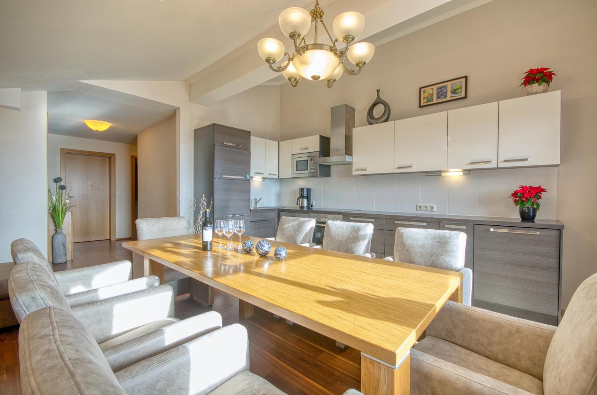 Select 10 - By Alpen Apartment